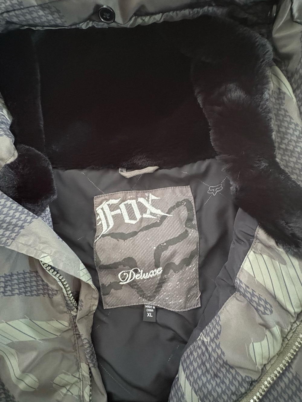 Fox Men's Camouflage Black & Gray Jacket